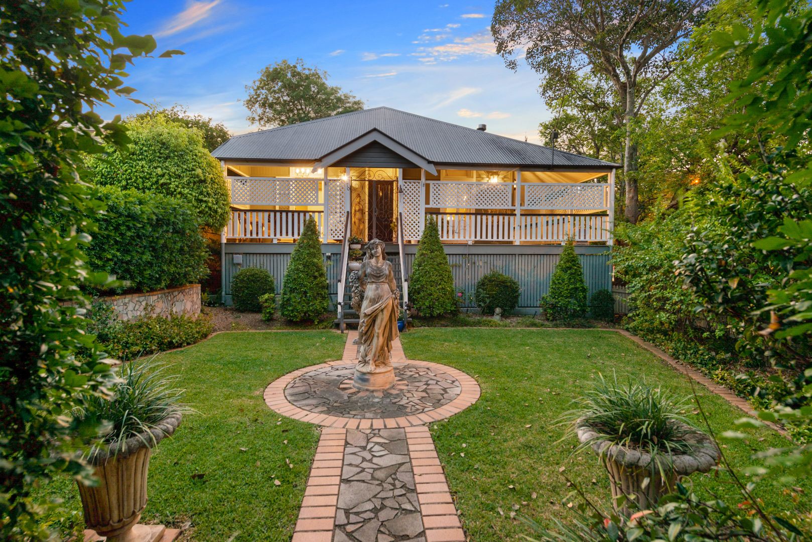 70 Hipwood Road, Hamilton QLD 4007