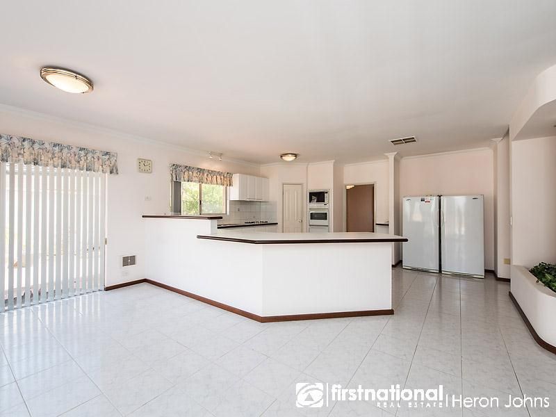 3 Carpenter Rise, Bull Creek WA 6149, Image 2