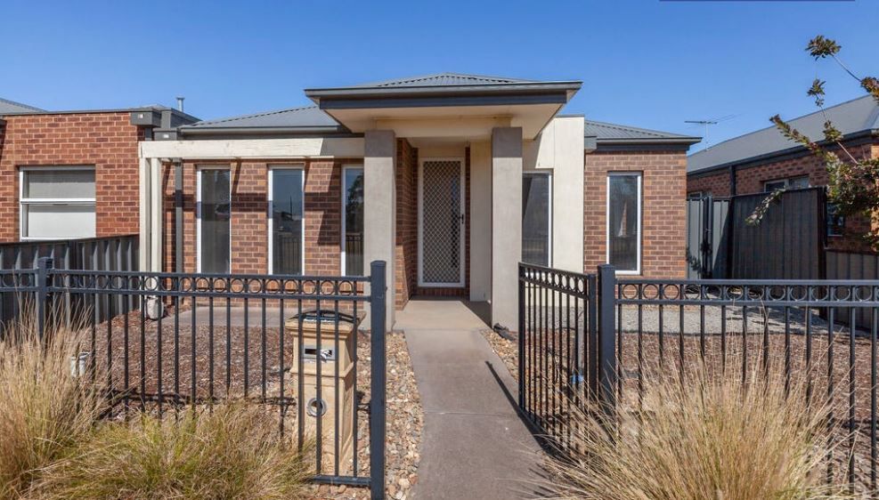 4 bedrooms House in 7 Prichard Walk POINT COOK VIC, 3030
