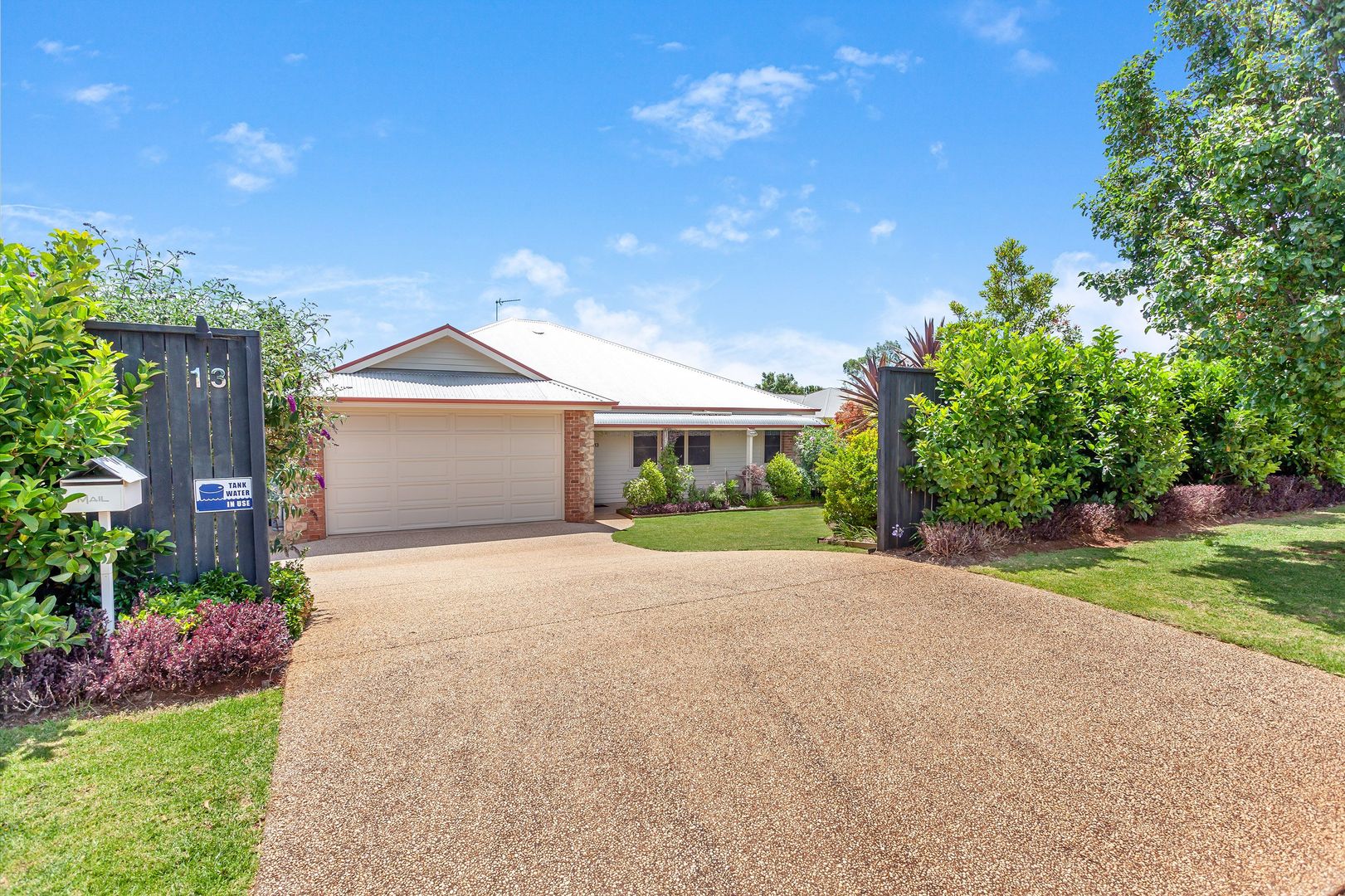 13 HIGHGROVE DRIVE, Highfields QLD 4352 Domain