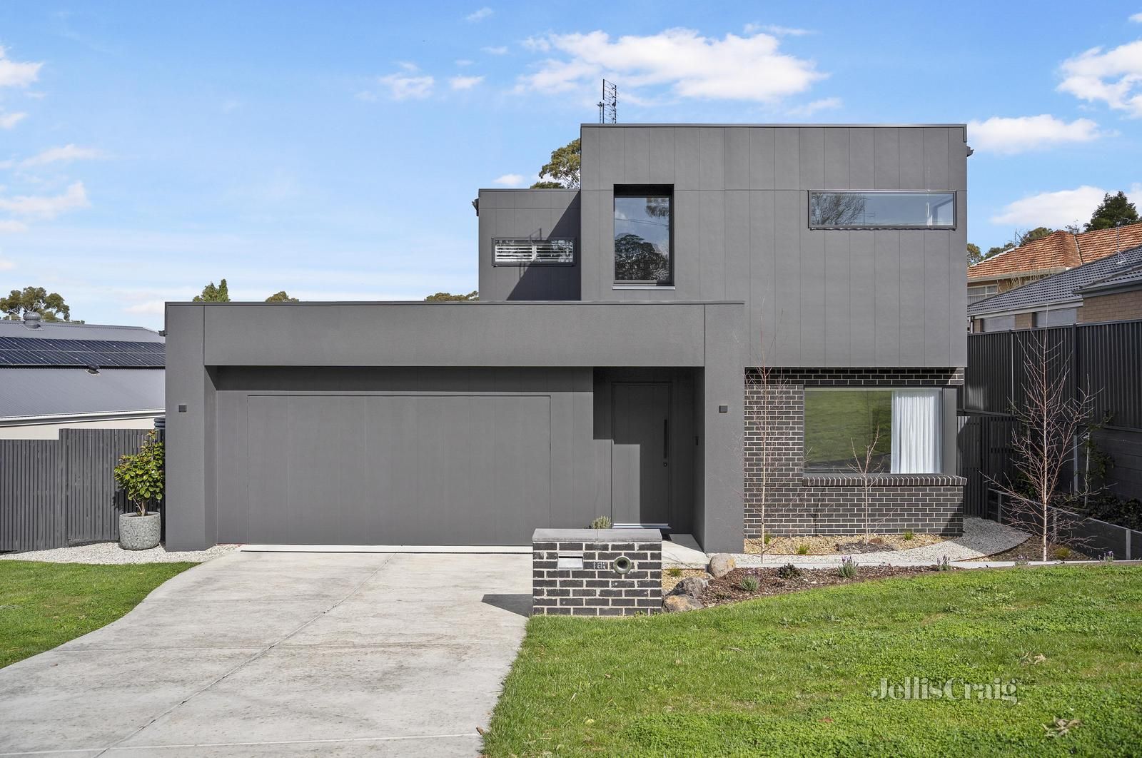 3 bedrooms House in 1A Walker Street BLACK HILL VIC, 3350