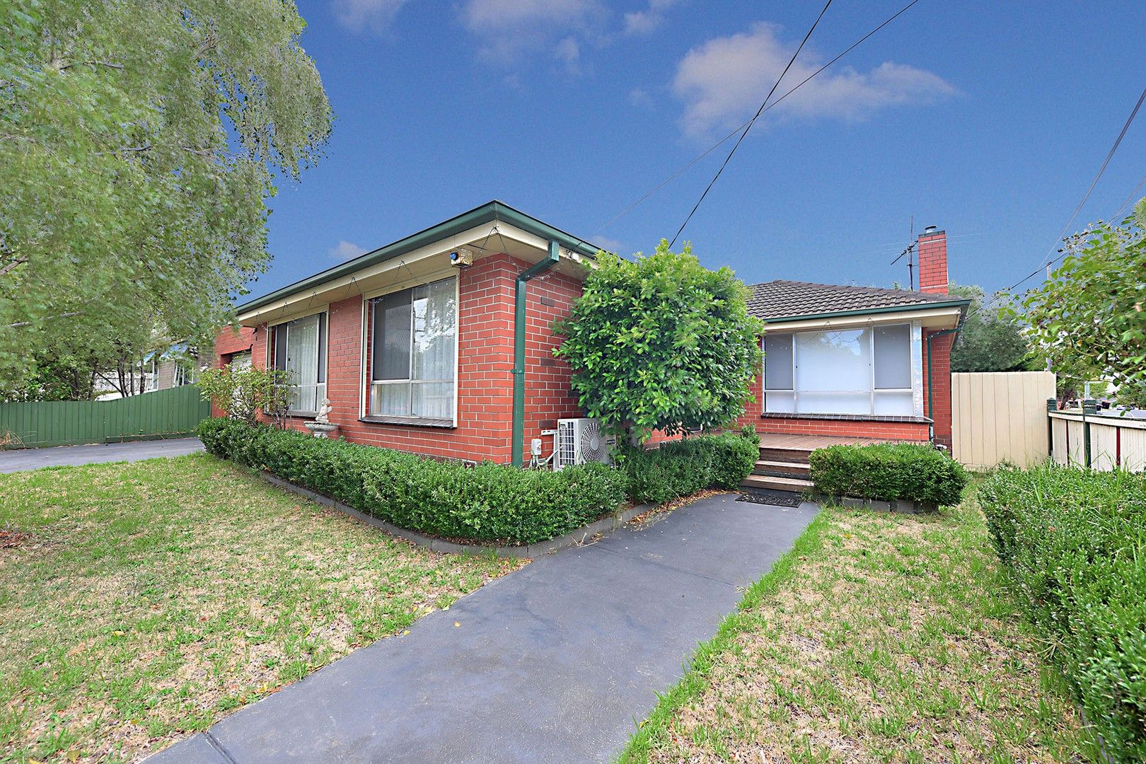3 bedrooms House in 46 Lincoln Drive CHELTENHAM VIC, 3192