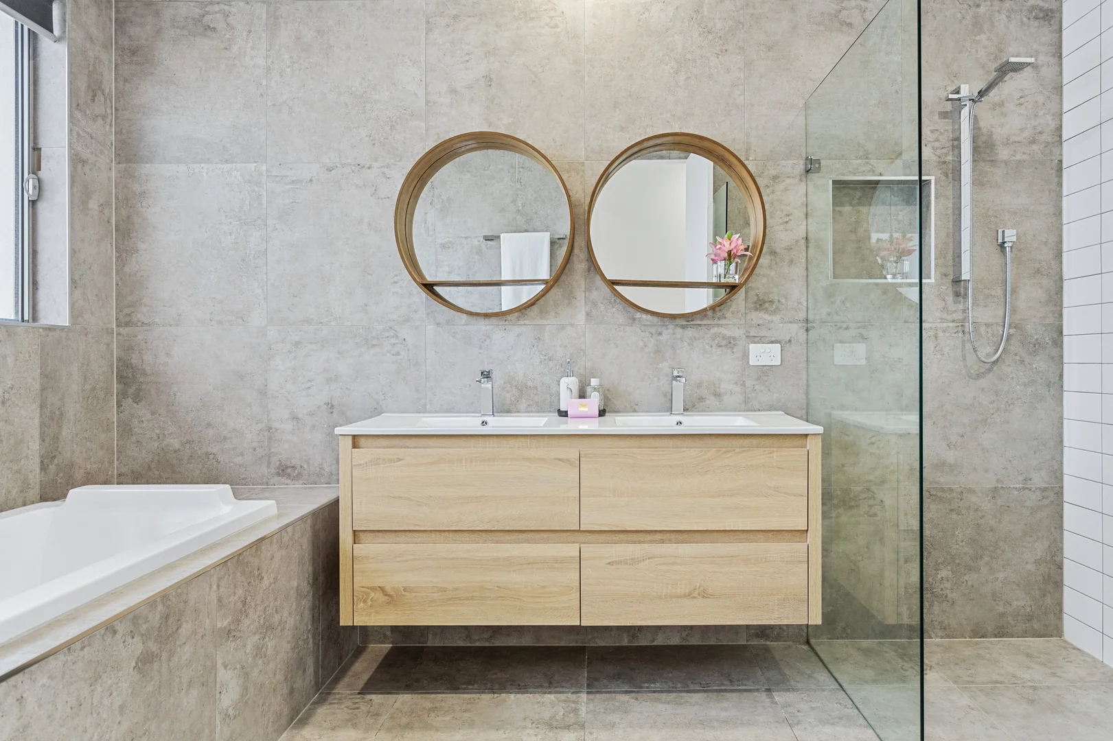 Additional image 13 of 41 Platypus Avenue, Sorrento QLD 4217