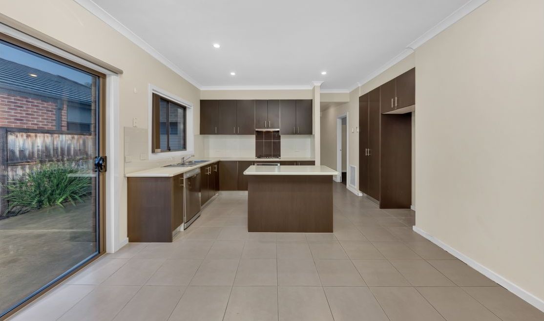 21 Muller Street, Epping VIC 3076, Image 2