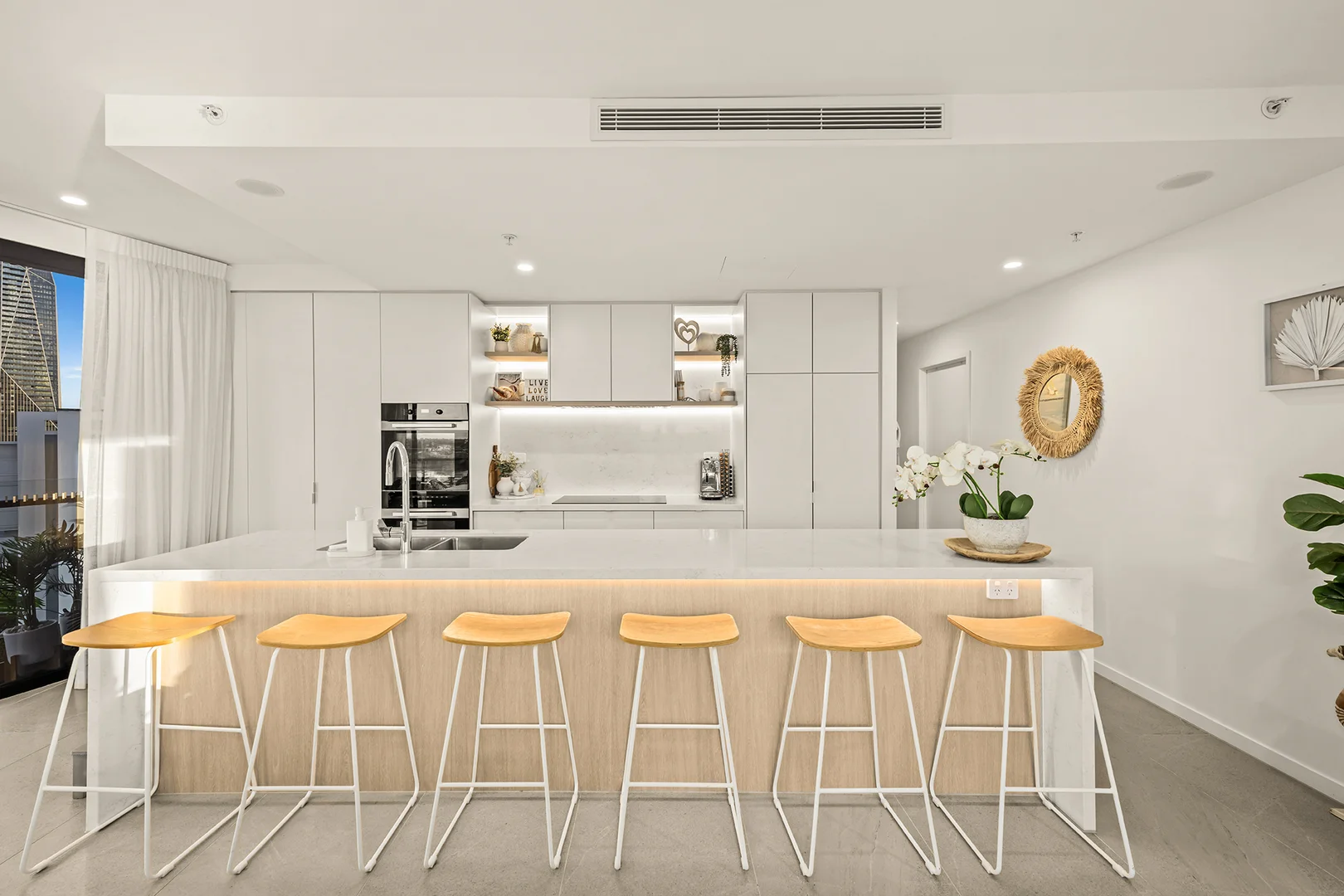 Additional image 11 of 906/15-17 Cannes Avenue, Surfers Paradise QLD 4217