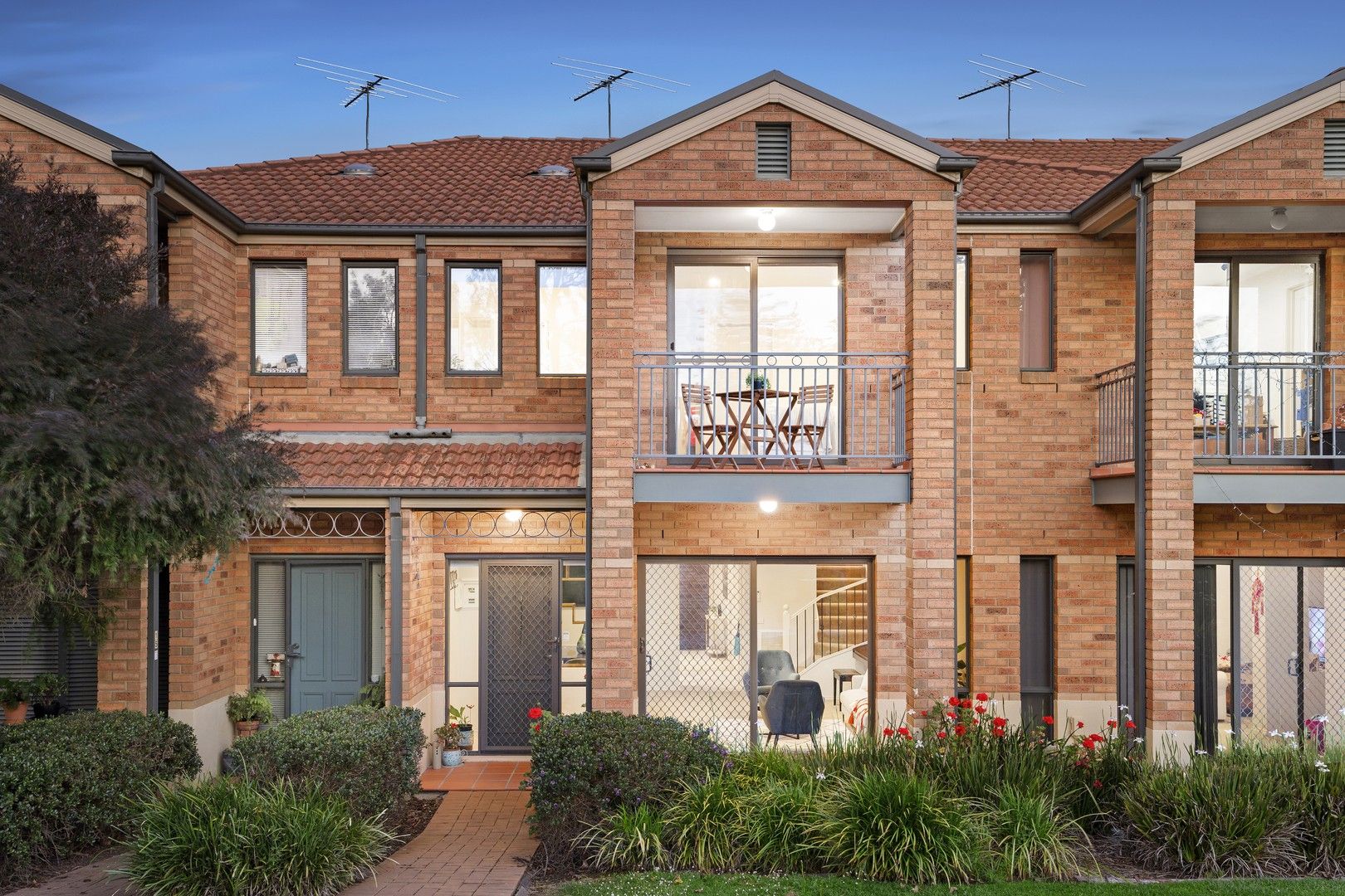 3 bedrooms Townhouse in 13 Houghton Drive FERNTREE GULLY VIC, 3156