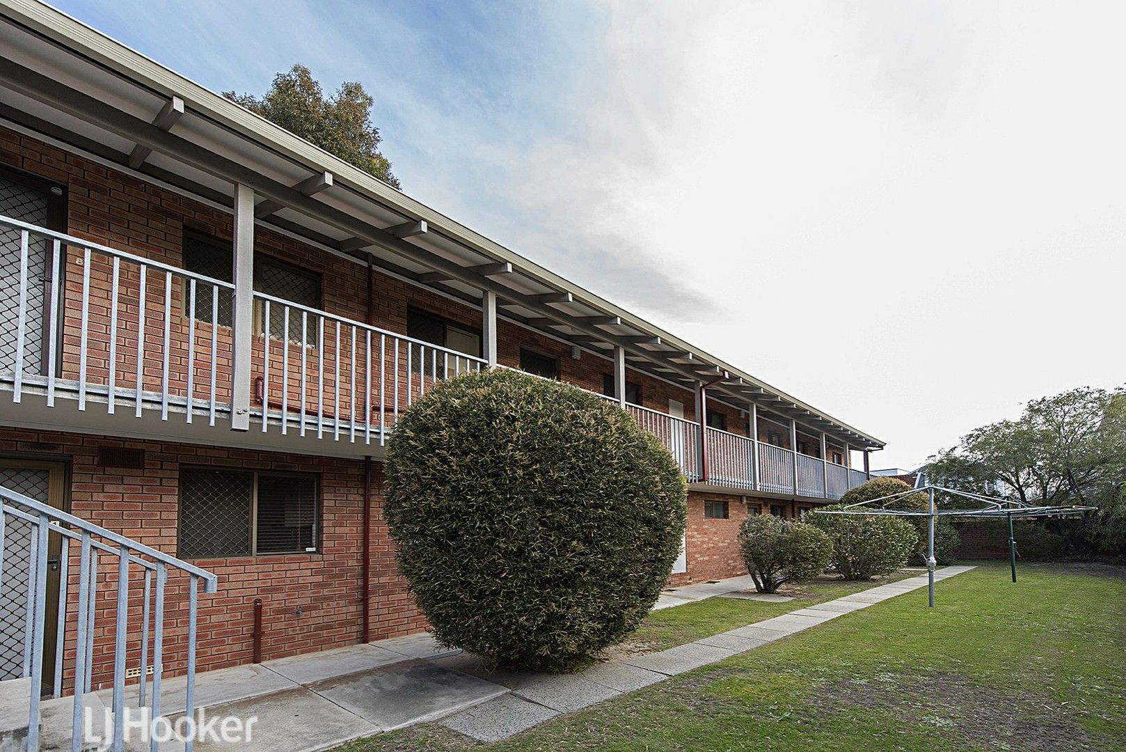 1 bedrooms Apartment / Unit / Flat in 5/135 Hubert Street EAST VICTORIA PARK WA, 6101