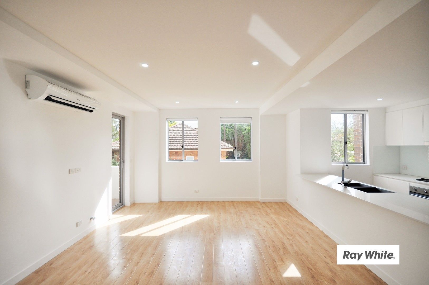 2 bedrooms Apartment / Unit / Flat in 16/41-45 Mindarie Street LANE COVE NSW, 2066