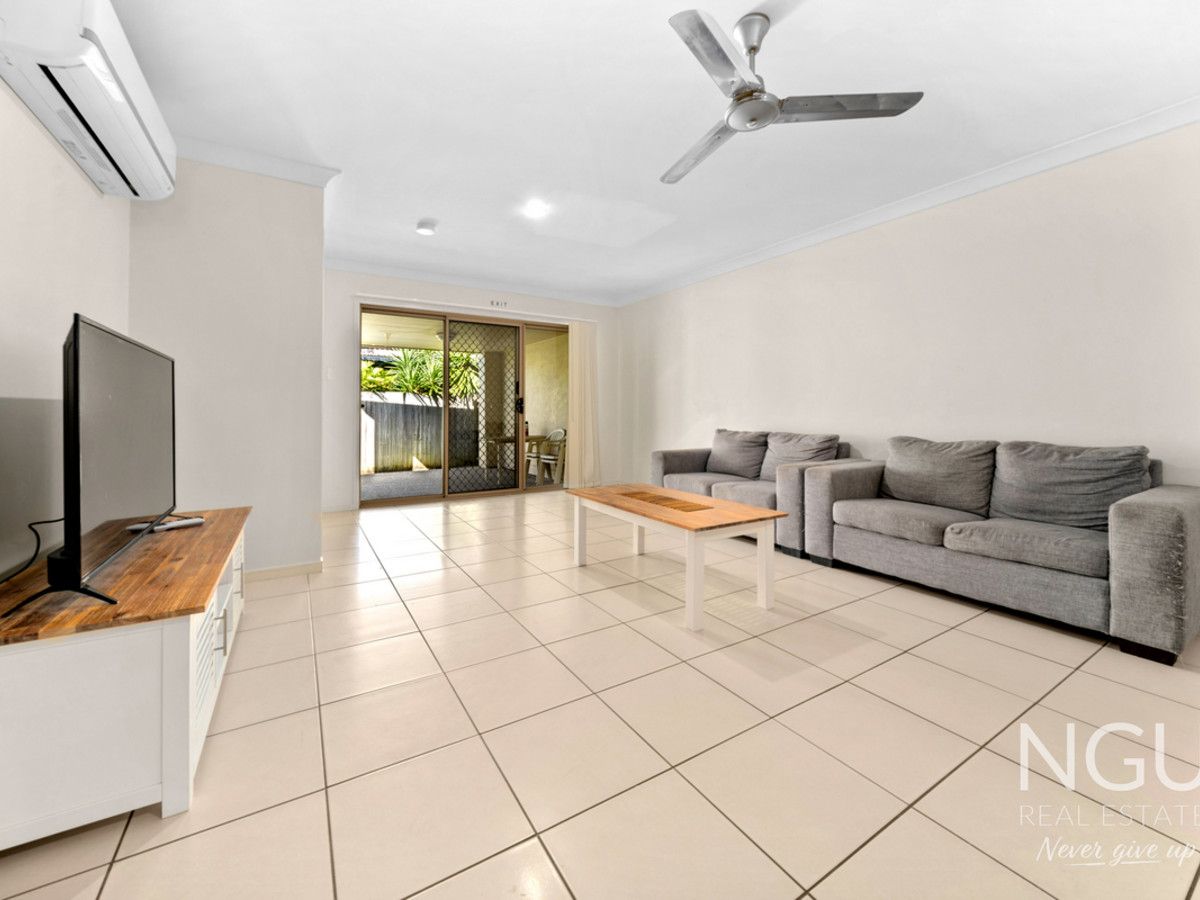 2/12 Jack Conway Street, One Mile QLD 4305, Image 1