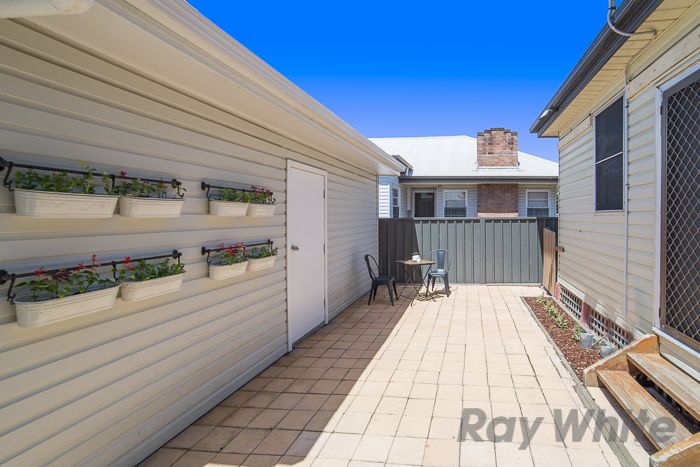 17 Collins Street, GEORGETOWN NSW 2298, Image 2