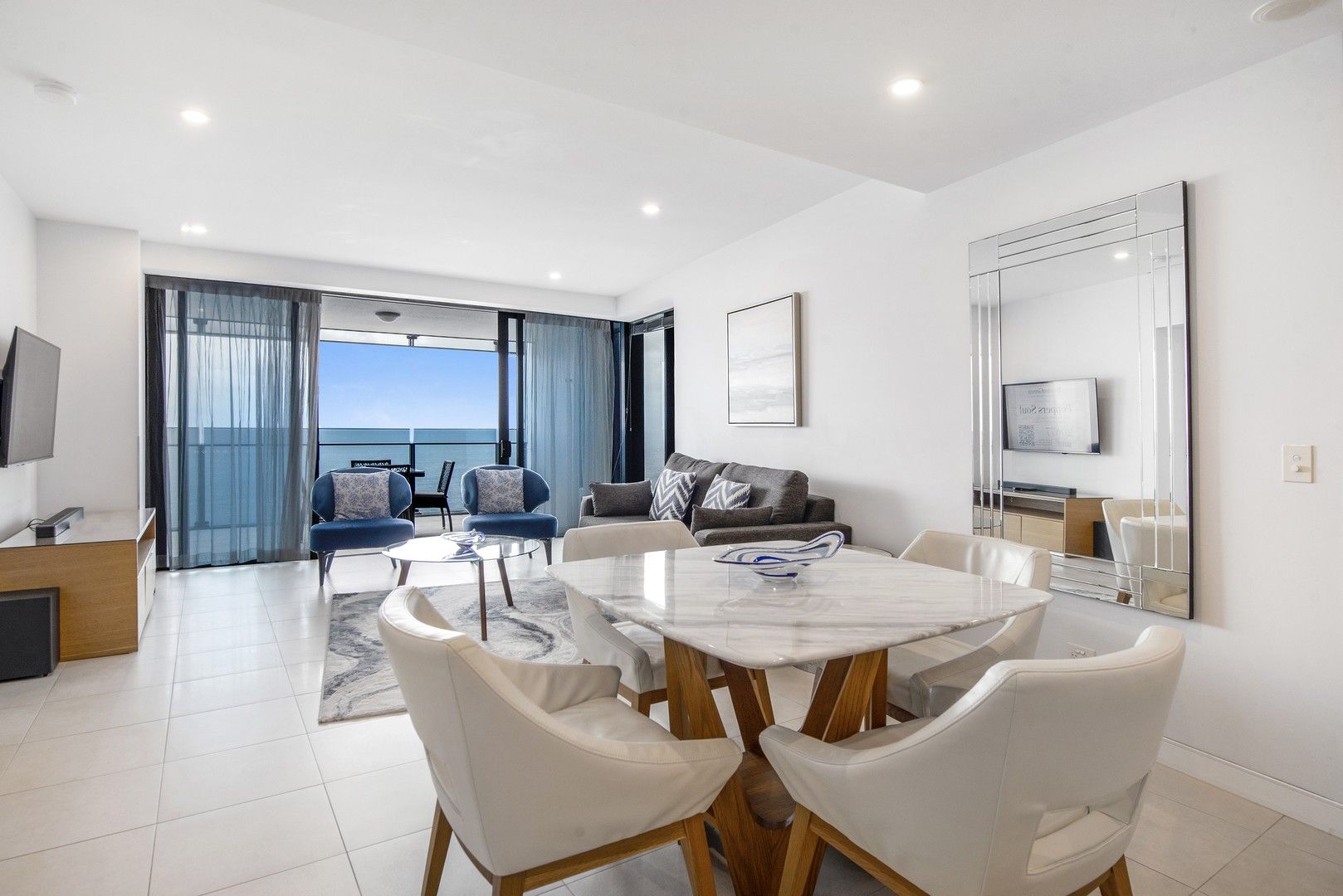 2 bedrooms Apartment / Unit / Flat in 5203/4 The Esplanade SURFERS PARADISE QLD, 4217