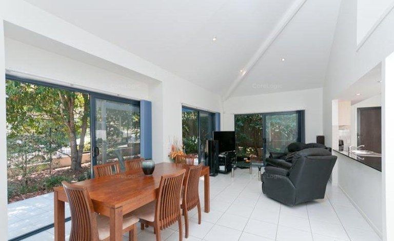 1/12 Burton Street, Indooroopilly QLD 4068, Image 1