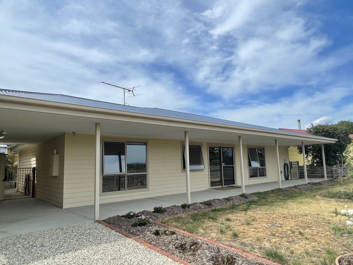 4 bedrooms House in 8 Esplanade CARLTON RIVER TAS, 7173
