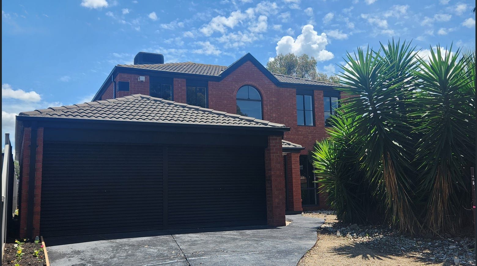 4 bedrooms House in 1/74 Dundee Way SYDENHAM VIC, 3037