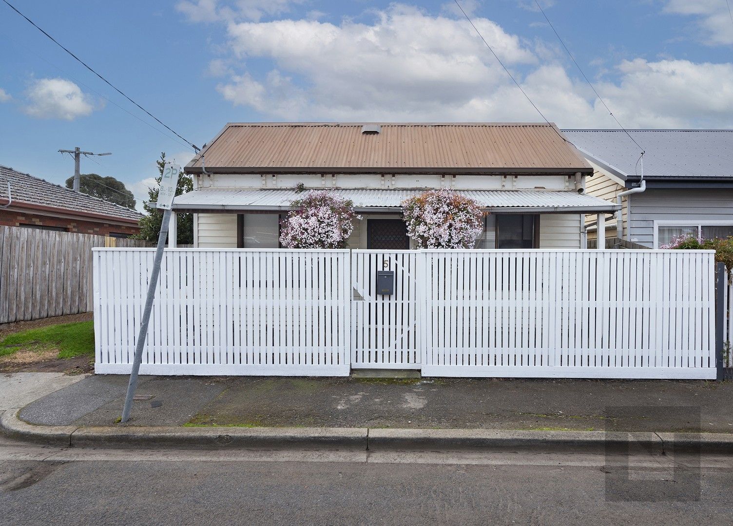 2 bedrooms House in 5 Vigo Street SEDDON VIC, 3011