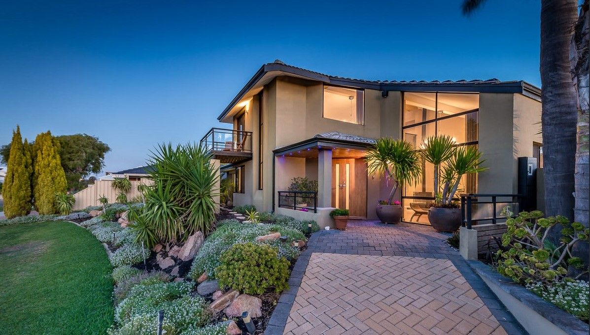 4 bedrooms House in 33 Marina Boulevard OCEAN REEF WA, 6027