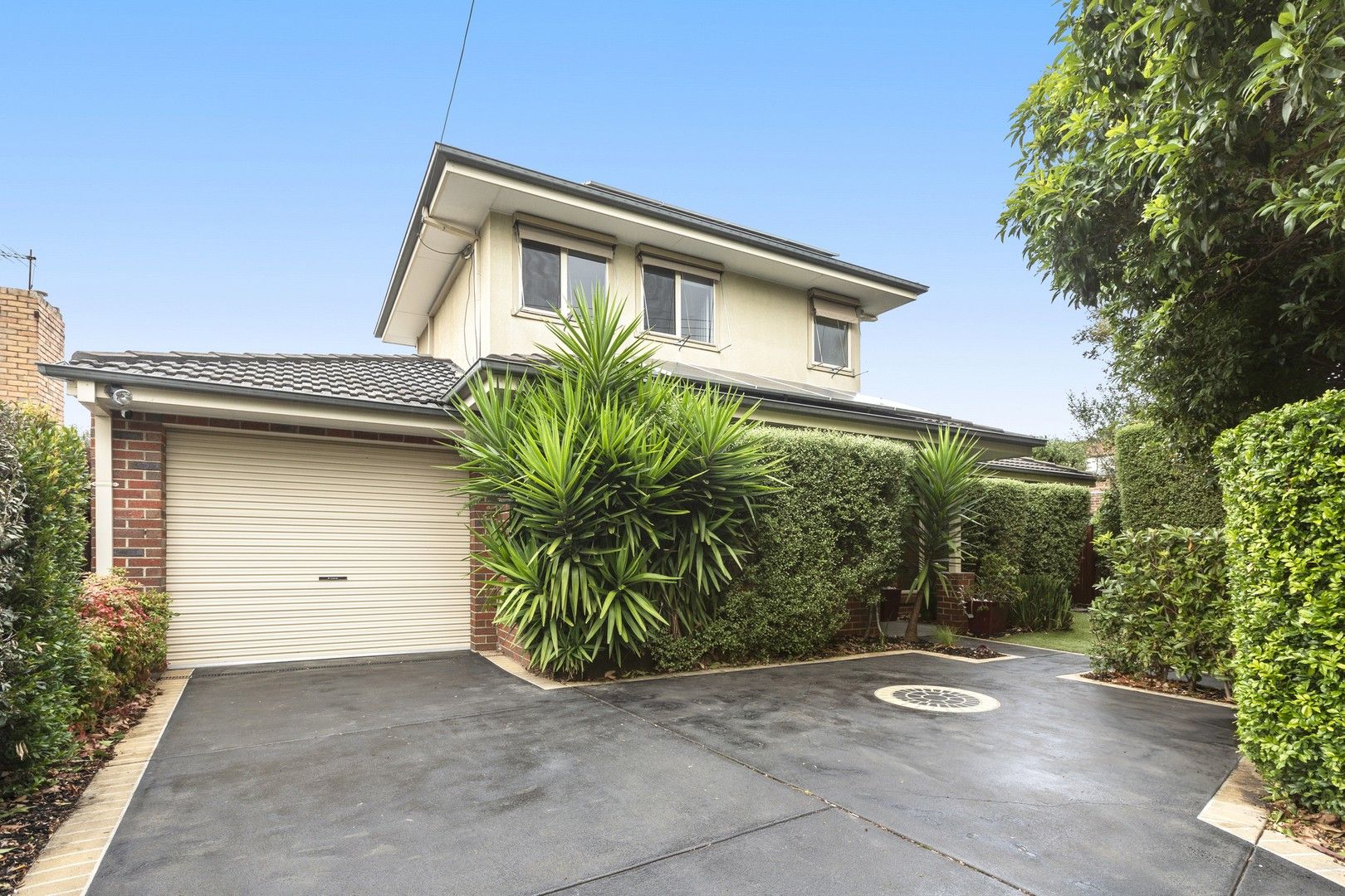 3 bedrooms Townhouse in 2A Stewart Avenue PARKDALE VIC, 3195