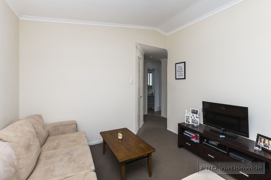 17 Brougham Avenue, Fennell Bay NSW 2283, Image 1