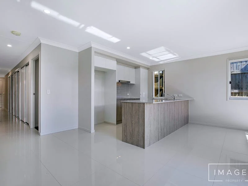 Additional image 3 of 1/13 Mount Mitchell St, Park Ridge QLD 4125