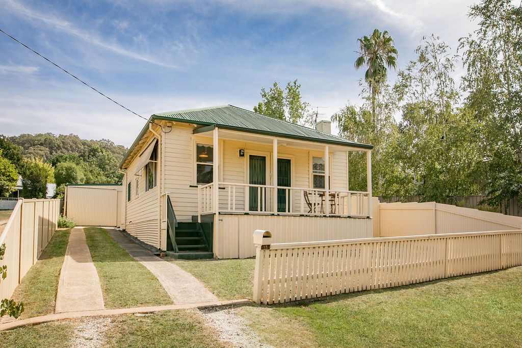 13 Railway Avenue, Yackandandah VIC 3749, Image 0