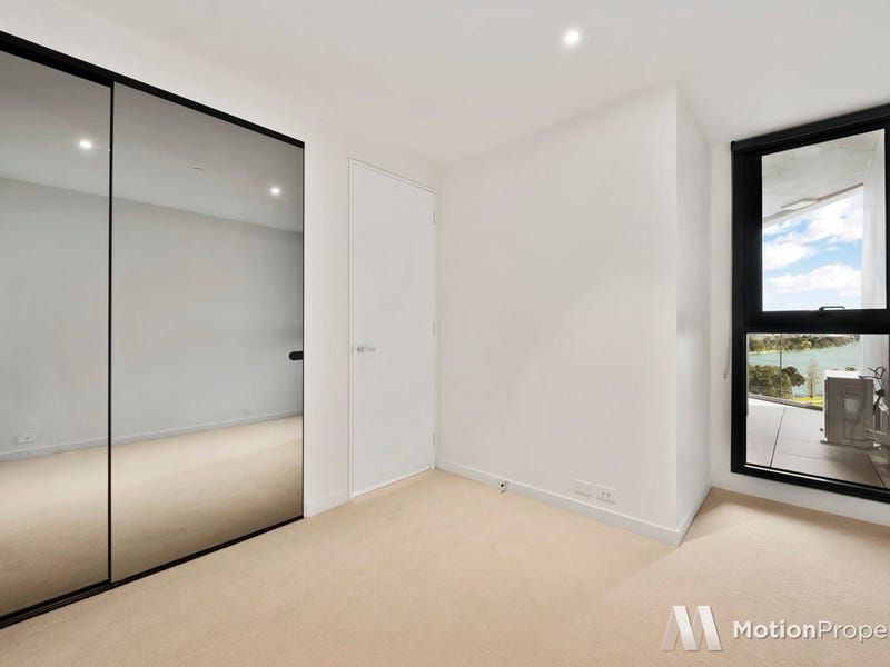 601/77 Queens Road, Melbourne VIC 3004, Image 2