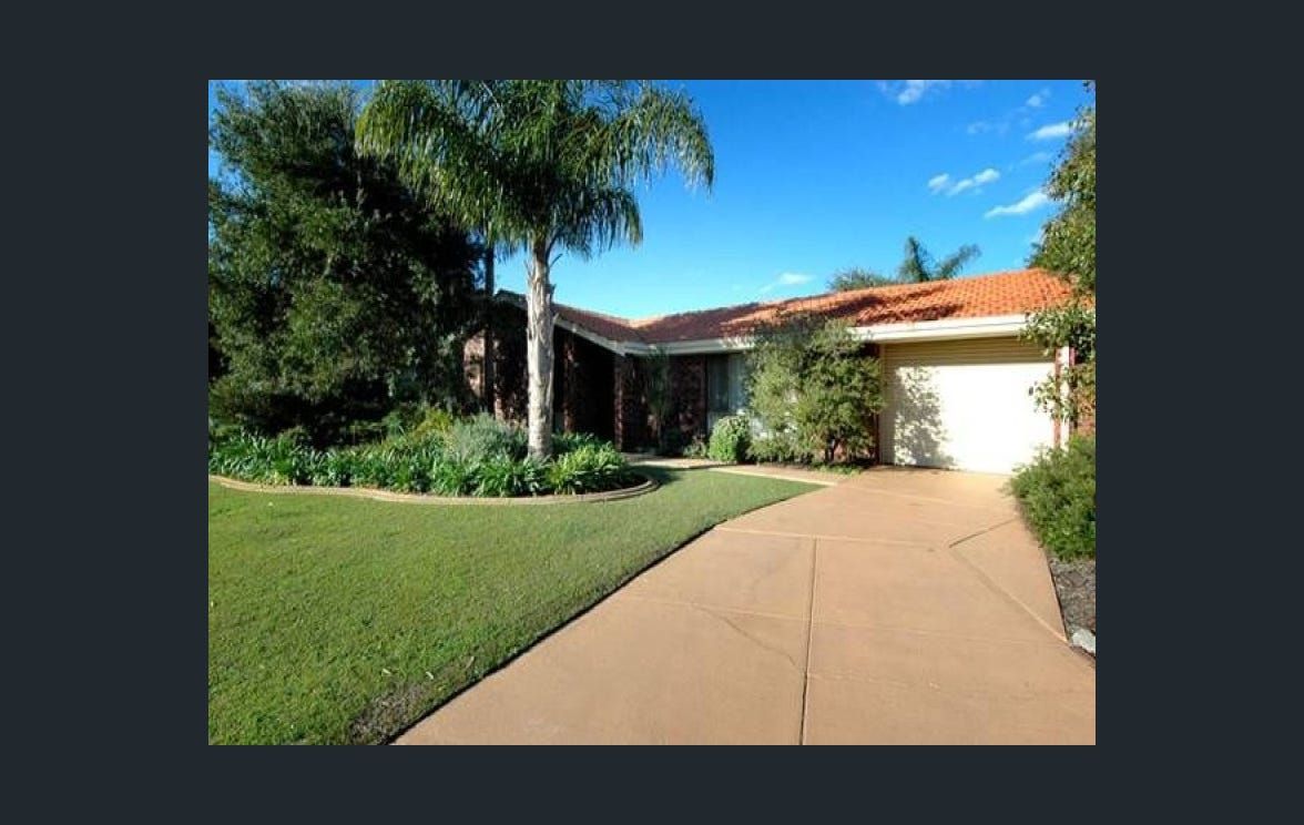 3 bedrooms House in 4 Scandrett Way BATEMAN WA, 6150