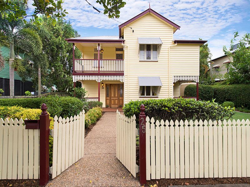 4 bedrooms House in 25 Evadne Street GRACEVILLE QLD, 4075