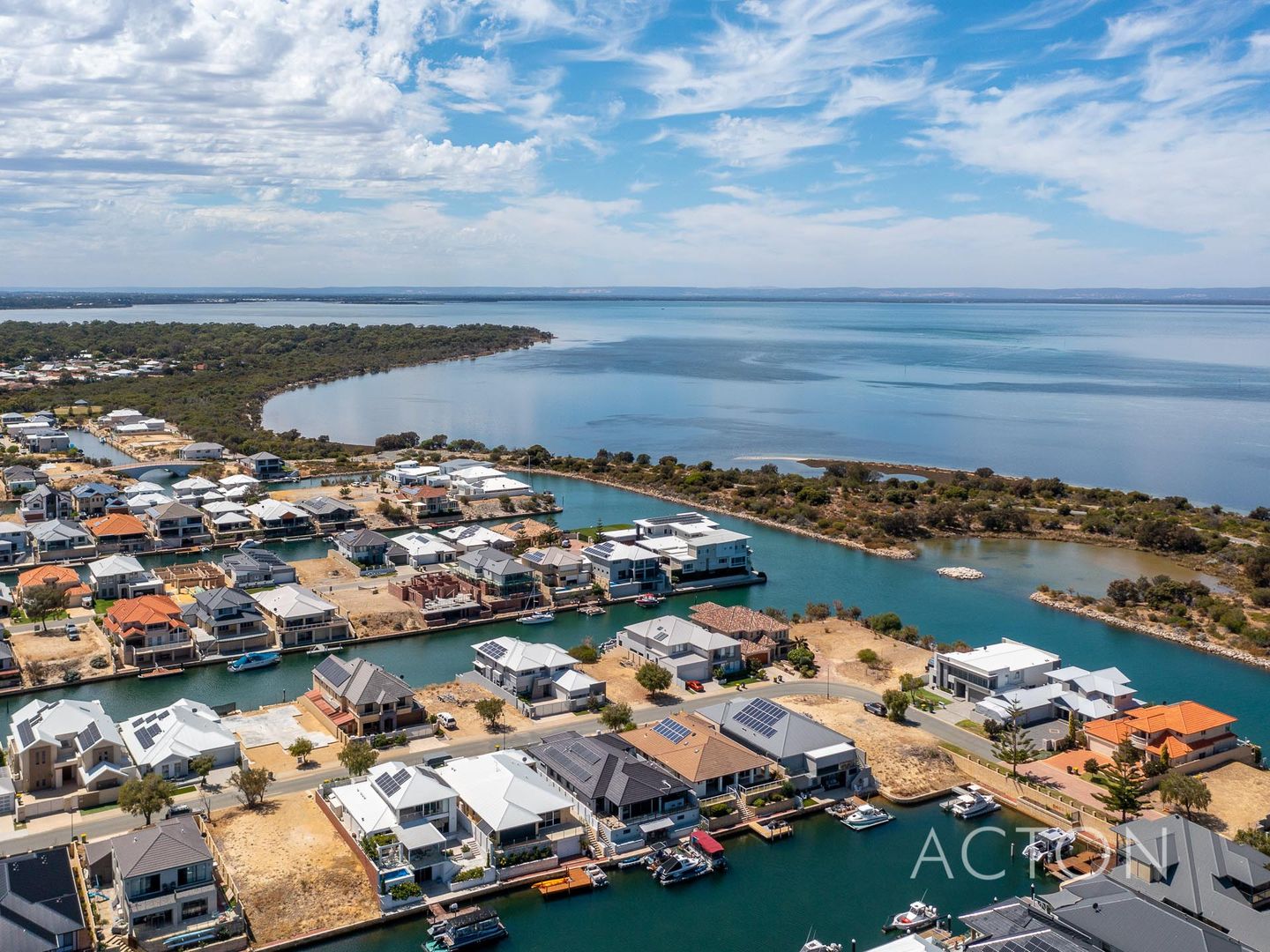 57 Sandpiper Island Retreat, Wannanup WA 6210, Image 1