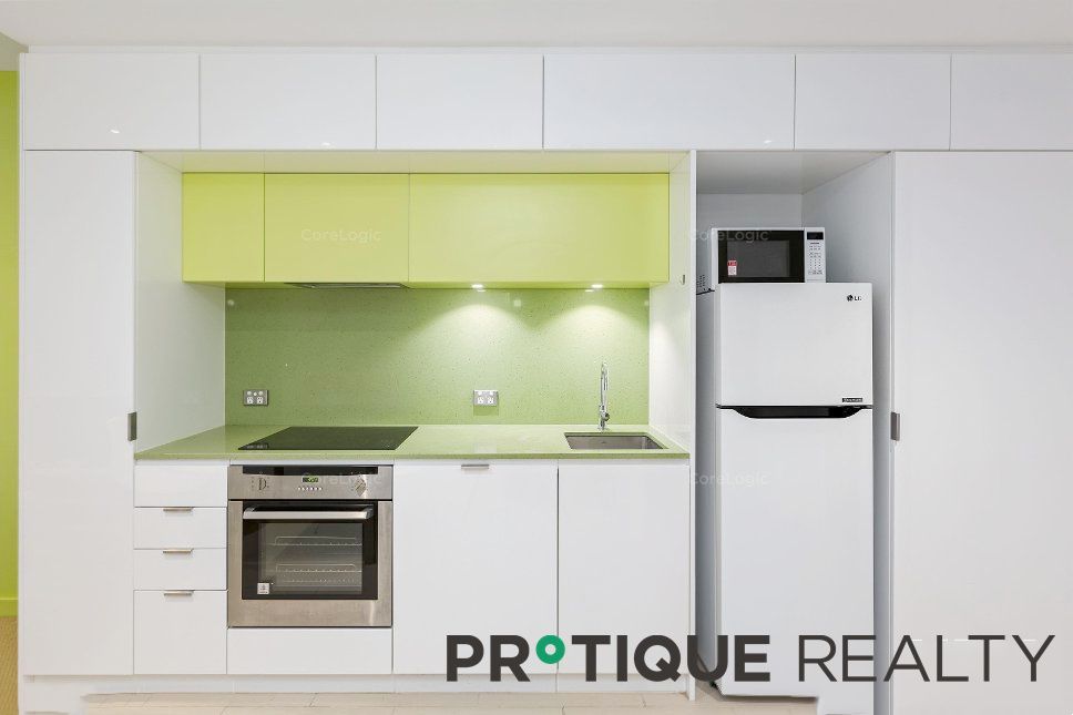 2 bedrooms Apartment / Unit / Flat in 616/551 Swanston Street CARLTON VIC, 3053