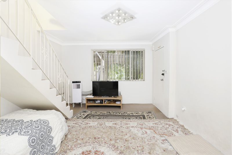 1/33 Macquarie Road, Auburn NSW 2144, Image 2