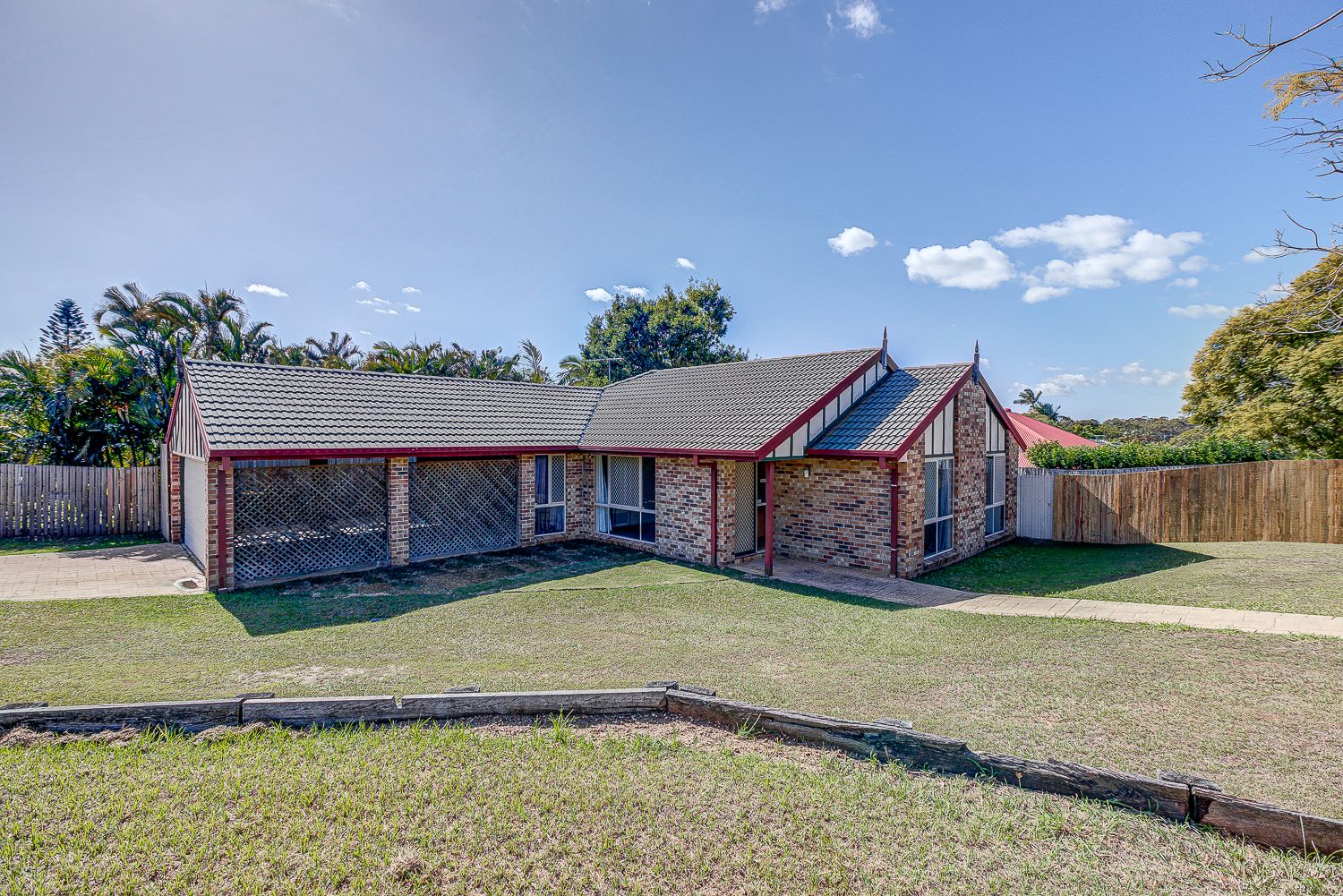 3 bedrooms House in 63 Bottlebrush Drive REGENTS PARK QLD, 4118