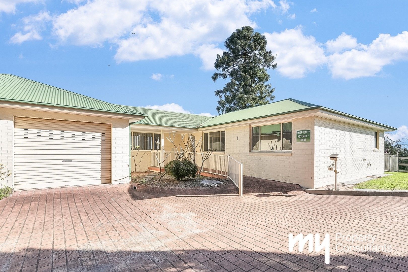 2 bedrooms Villa in 1/70 Glendower Street GILEAD NSW, 2560