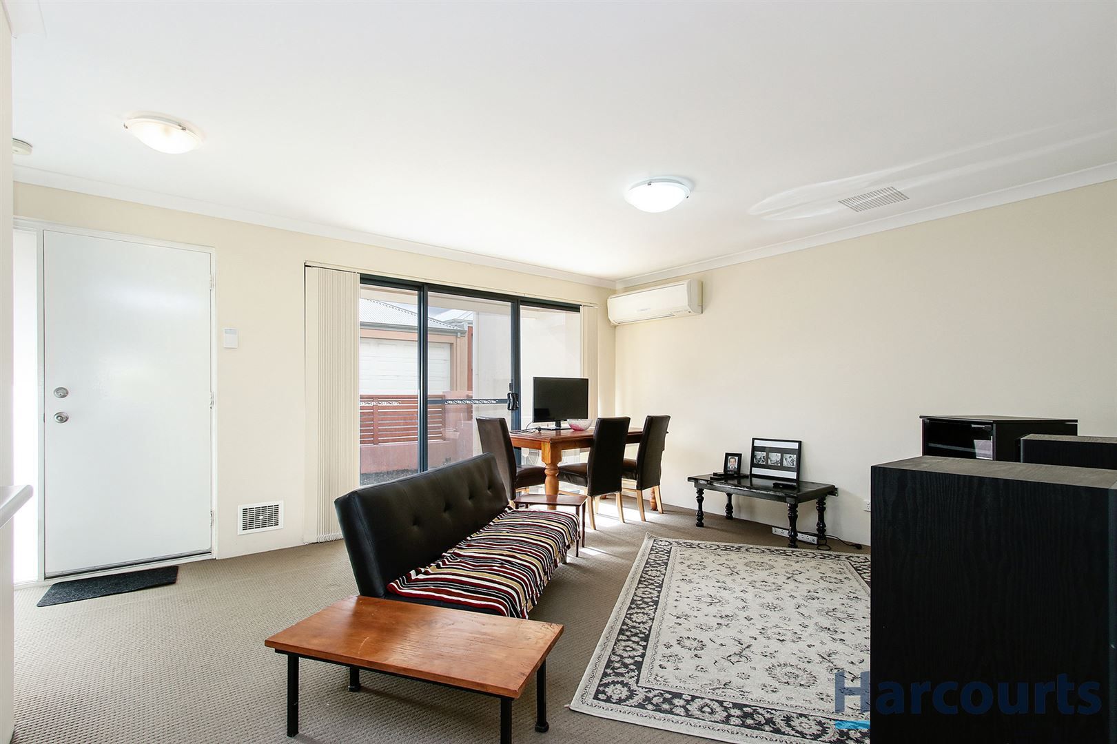 3 bedrooms Apartment / Unit / Flat in 4/17 Sinclair Street ARMADALE WA, 6112