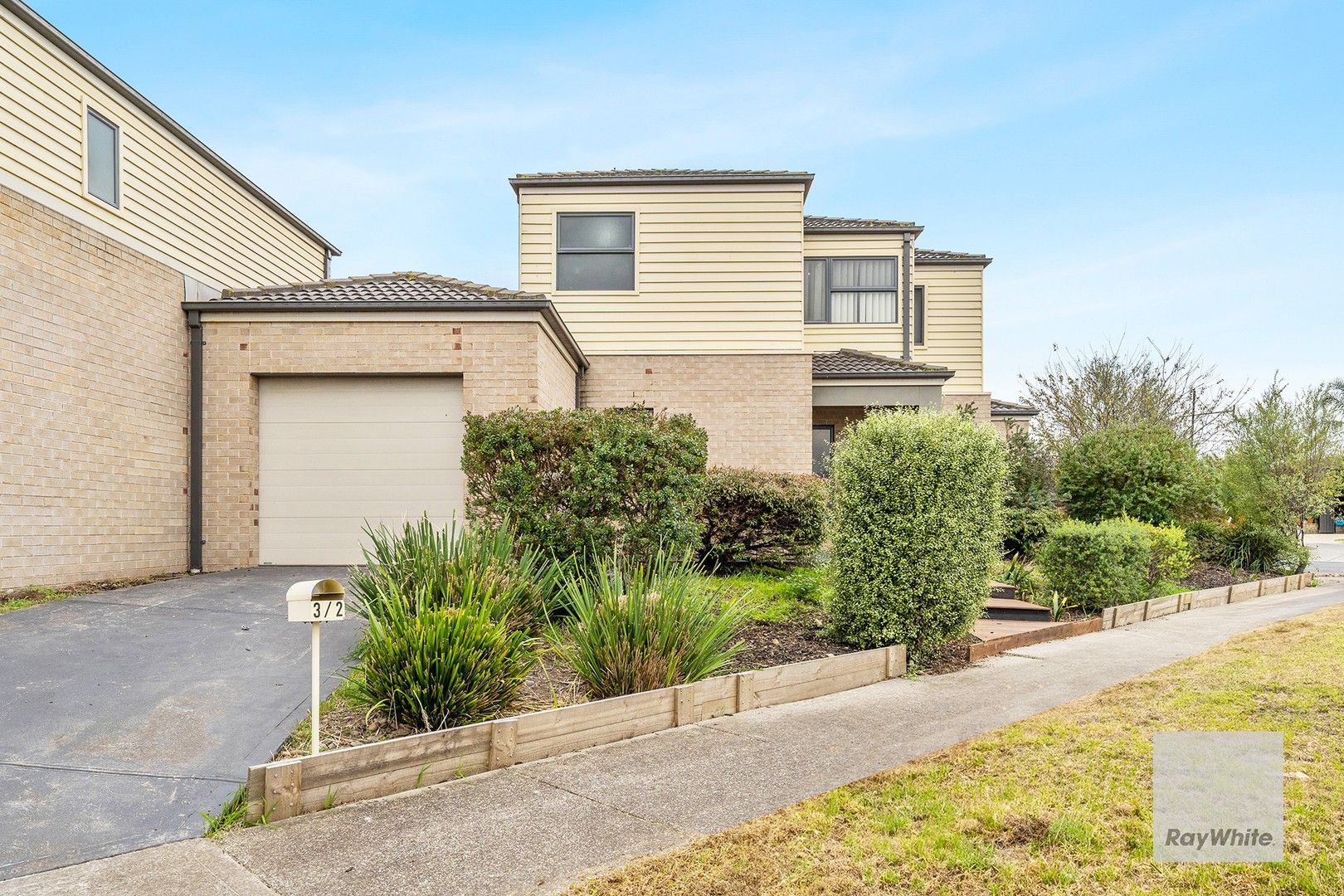 3/2 Glamis Court, Derrimut VIC 3026 Townhouse For Rent 460 Domain