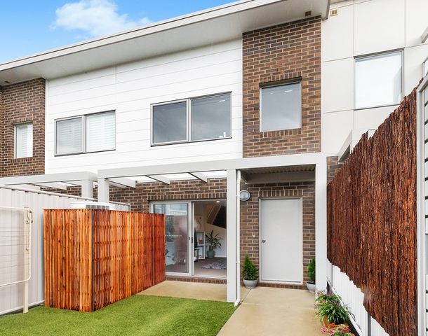 27/21 Bakewell Street, Coombs ACT 2611