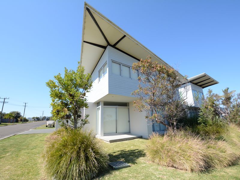 3/12-14 Pacific Street, Wallabi Point NSW 2430, Image 2