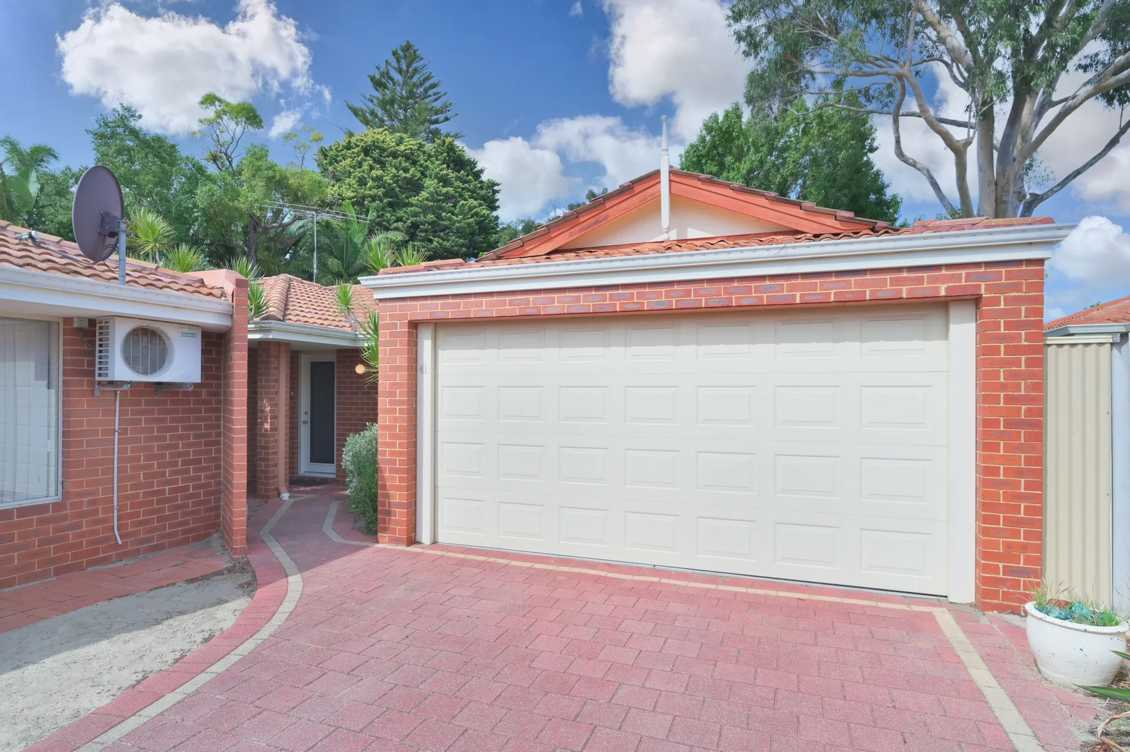 Additional image 2 of 4/19 Ungaroo Road, Westminster WA 6061