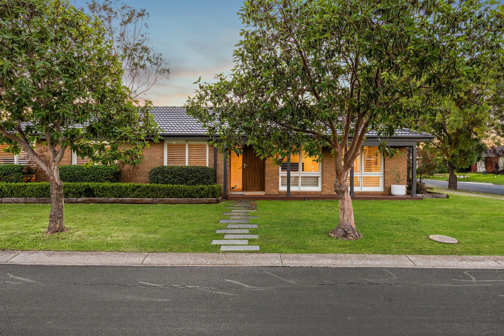 51 Dunrossil Drive, Sunbury VIC 3429