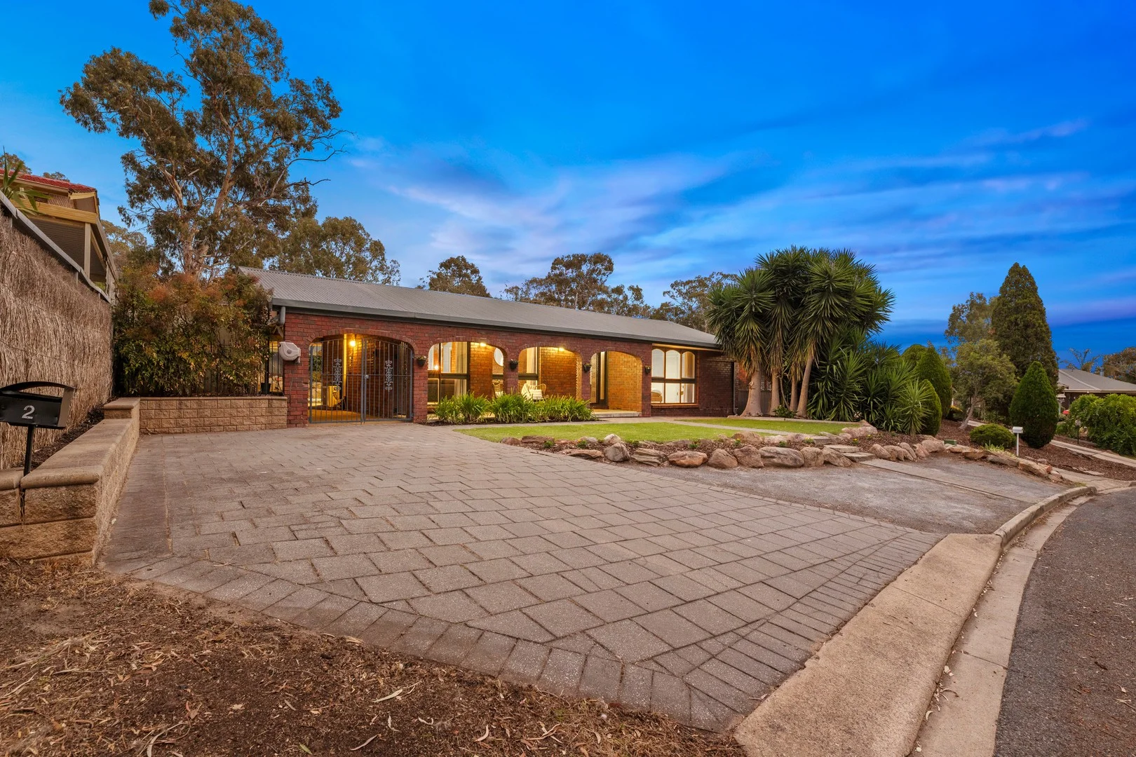 2 Birkdale Cl, Fairview Park SA 5126