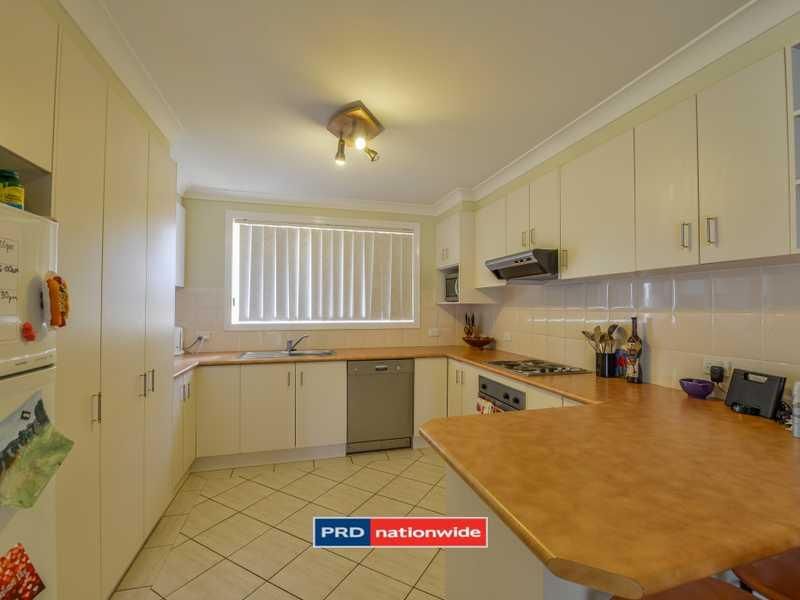 1/151 Garden Street, HILLVUE NSW 2340, Image 2