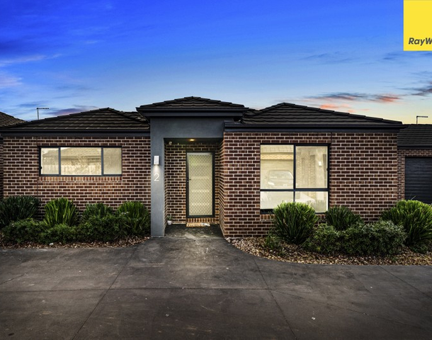 2/2 The Grove , Melton West VIC 3337