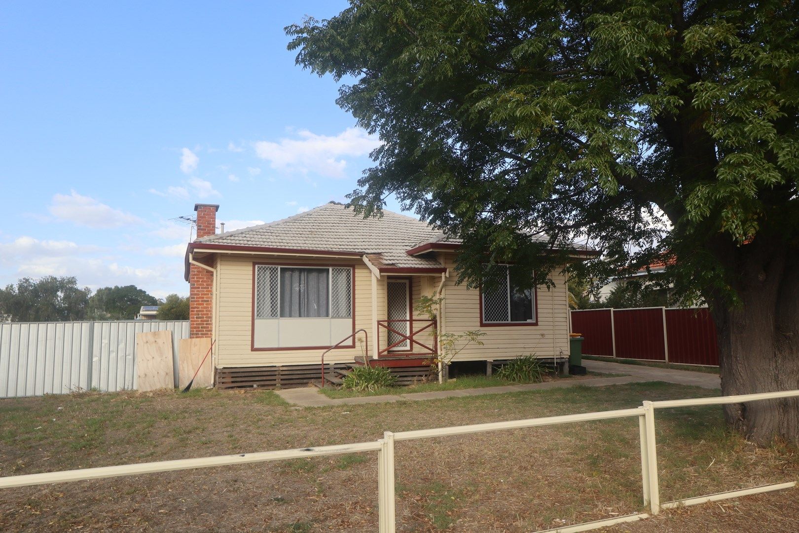 2 bedrooms House in 6 Hillman street NARROGIN WA, 6312