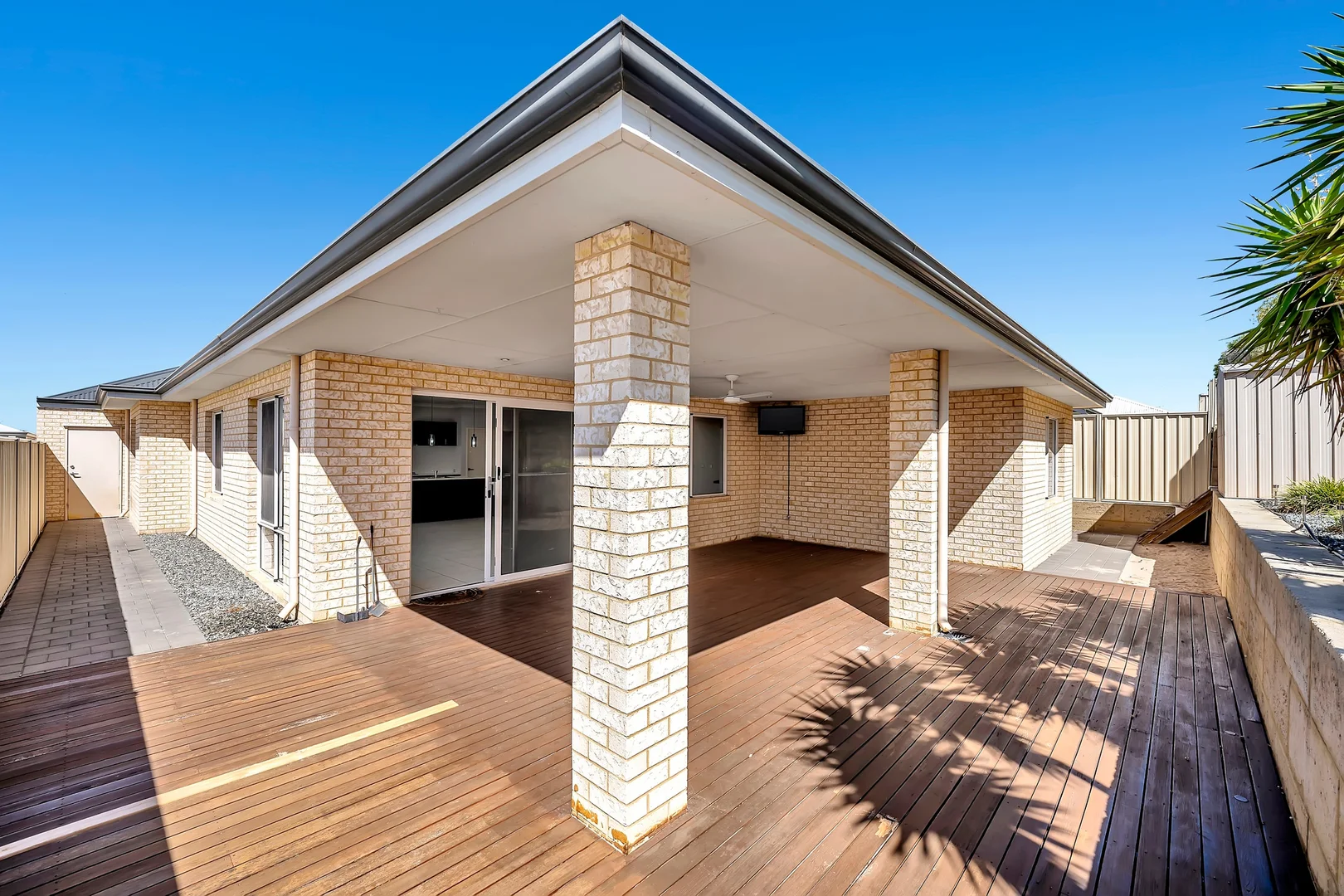 Additional image 2 of 17 Chieftain Pass, Madora Bay WA 6210