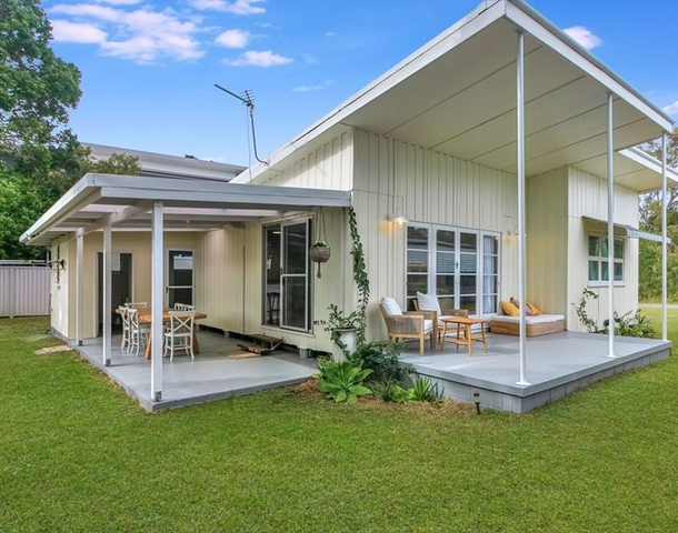 1 Wommin Lake Crescent, Fingal Head NSW 2487