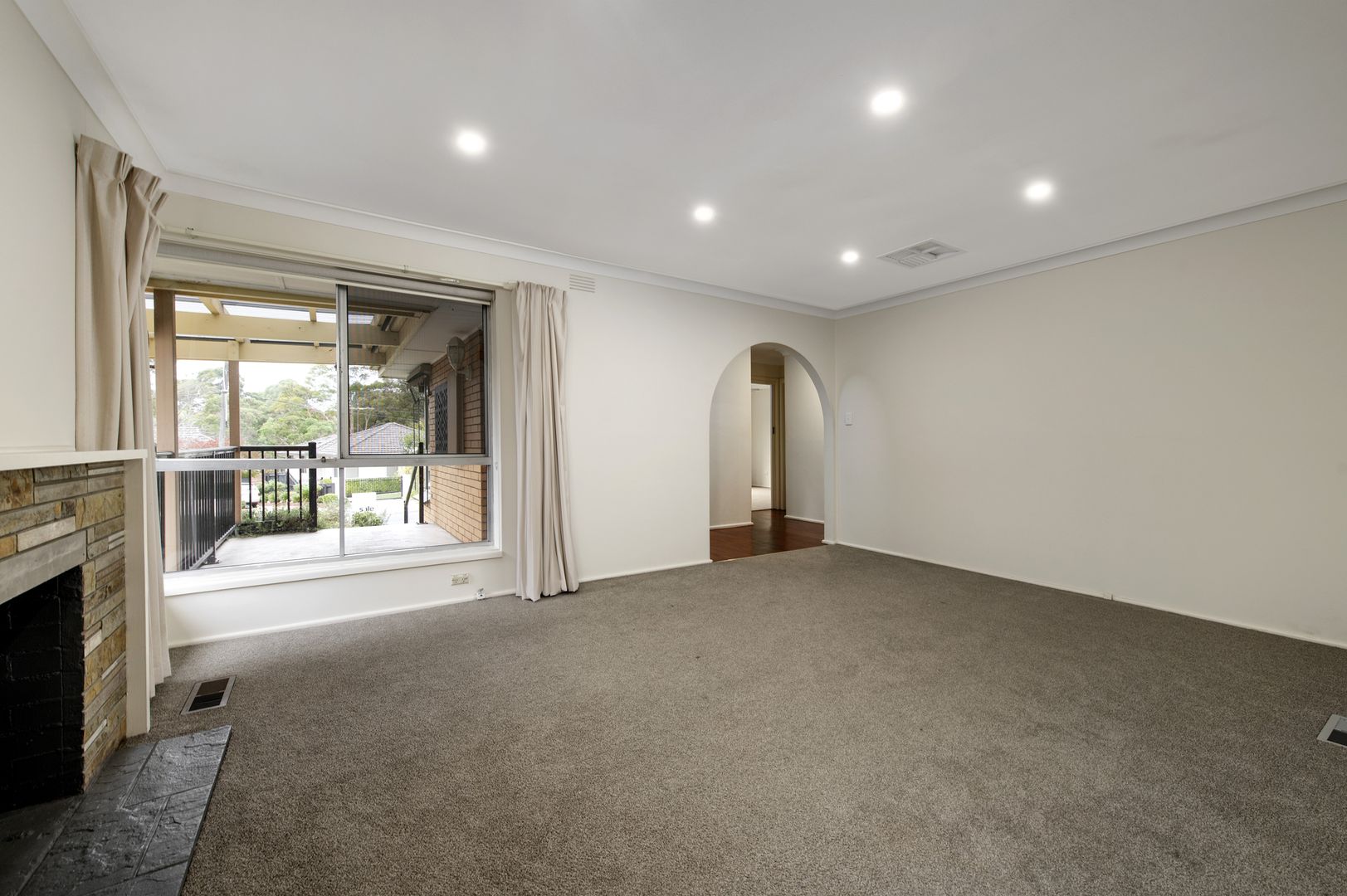 8 Granya Court, Blackburn South VIC 3130, Image 2