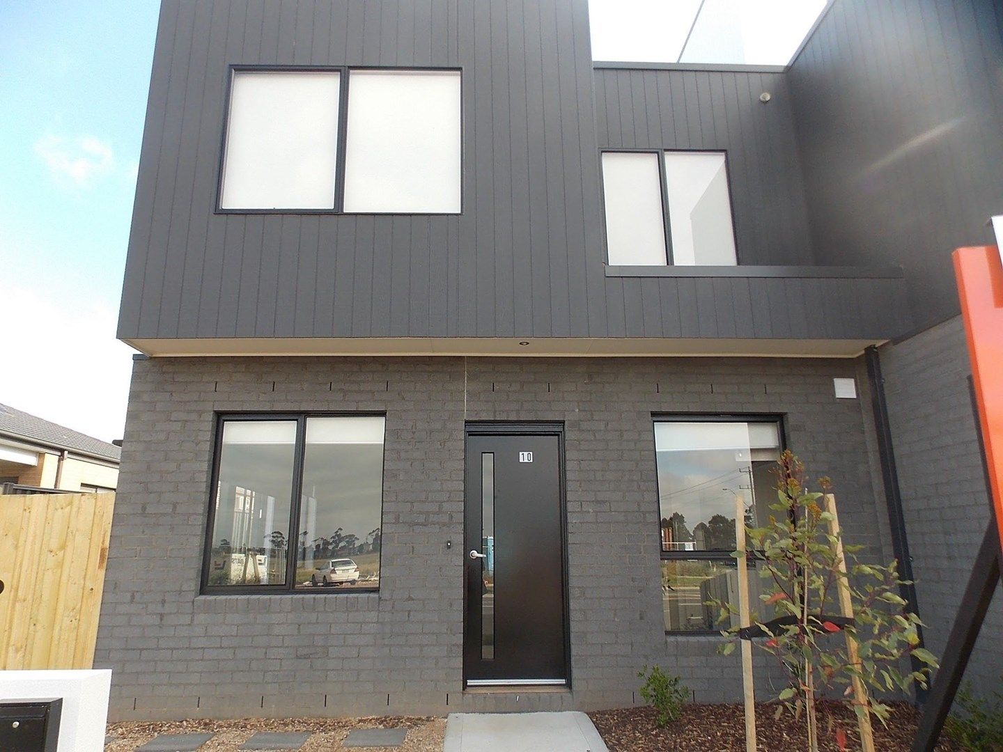 10 obsidian avenue tarneit property history address research domain