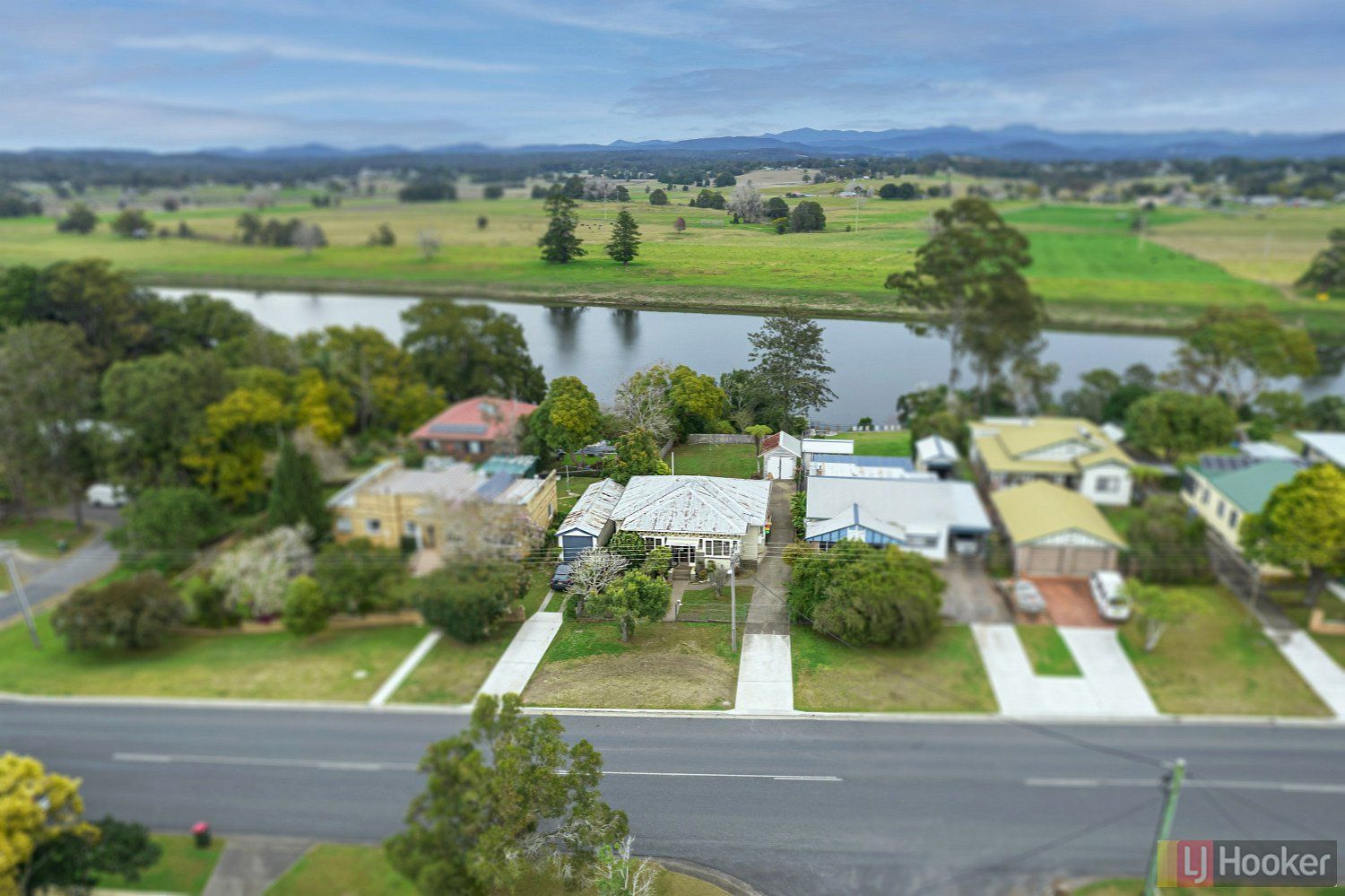 70 River Street, West Kempsey Property History & Address Research