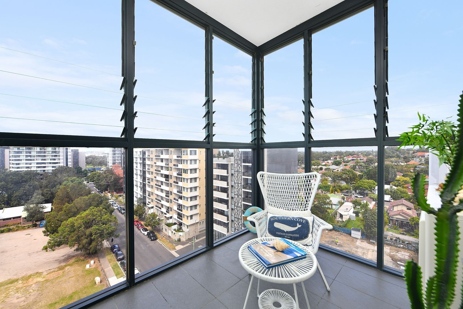 908/10 Gertrude Street, Wolli Creek NSW 2205, Image 2