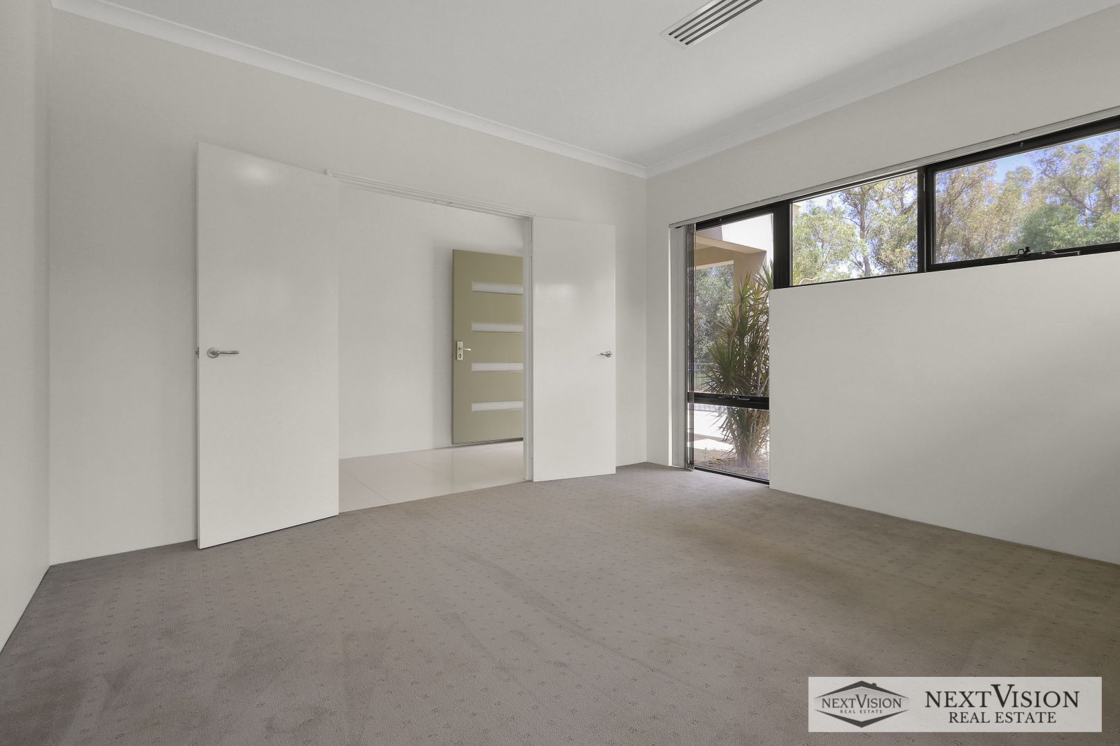 11 Oakridge Meander, Success WA 6164, Image 2