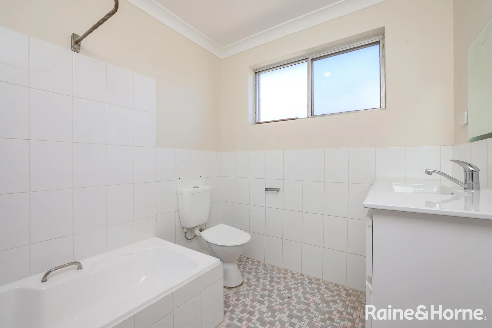 Additional image 3 of 8/223 Lambert St, Bathurst NSW 2795